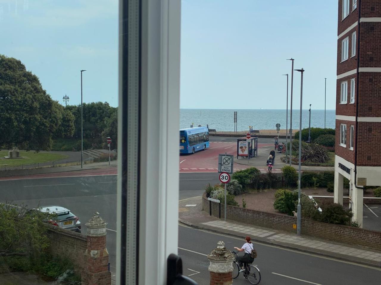 Inn By The Sea, Portsmouth - En Suite Rooms With Sea View Possible, Parking Ev 22Kw Ngoại thất bức ảnh